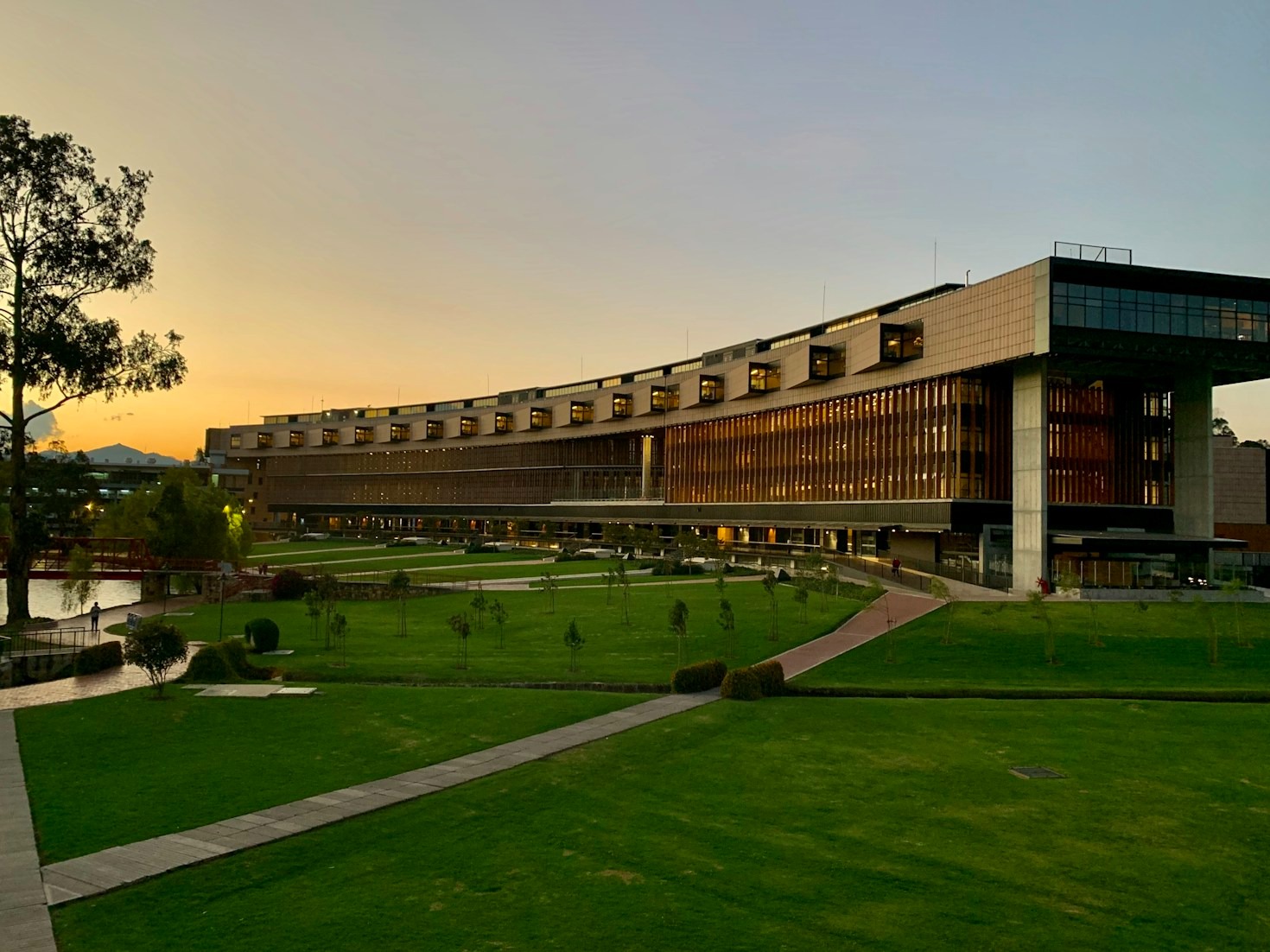How to Choose the Right UK University